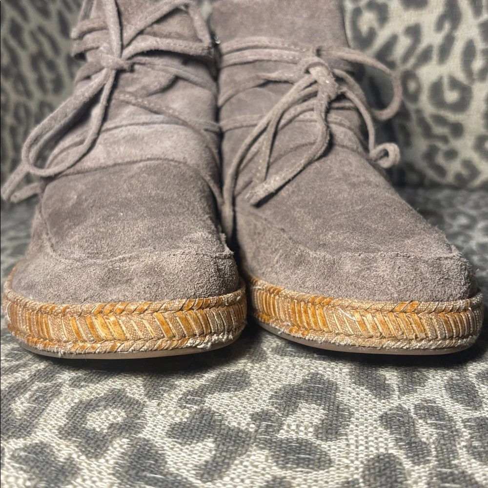 NWOB UGG Reid moccasin bootie in slate brown suede casual boho lace zip bootie 7